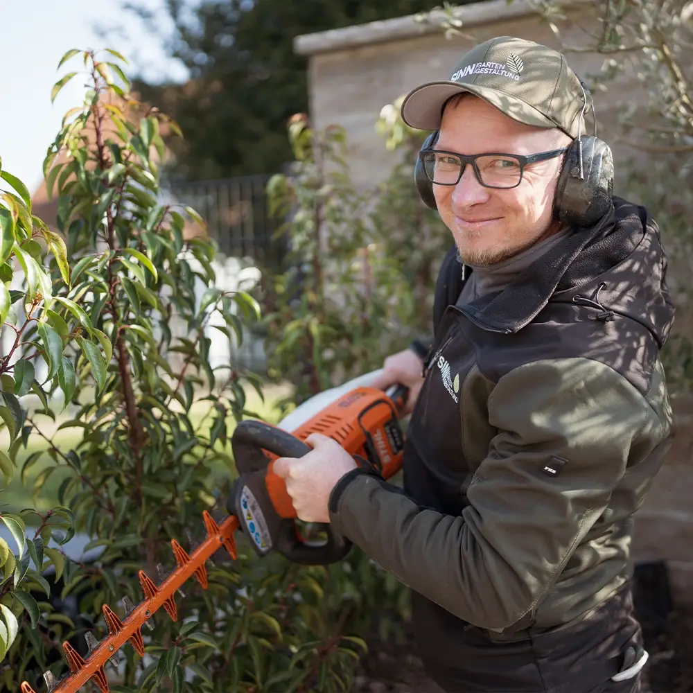 Gartenpflege mit Heckenschnitt – Sinn Gartengestaltung